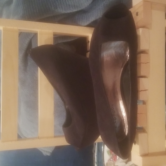 Suede Platforms - Picture 4 of 9